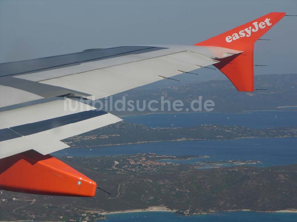 Luftbild Olbia - Flug von Schönefeld nach Olbia in einem Airbus der easyjet