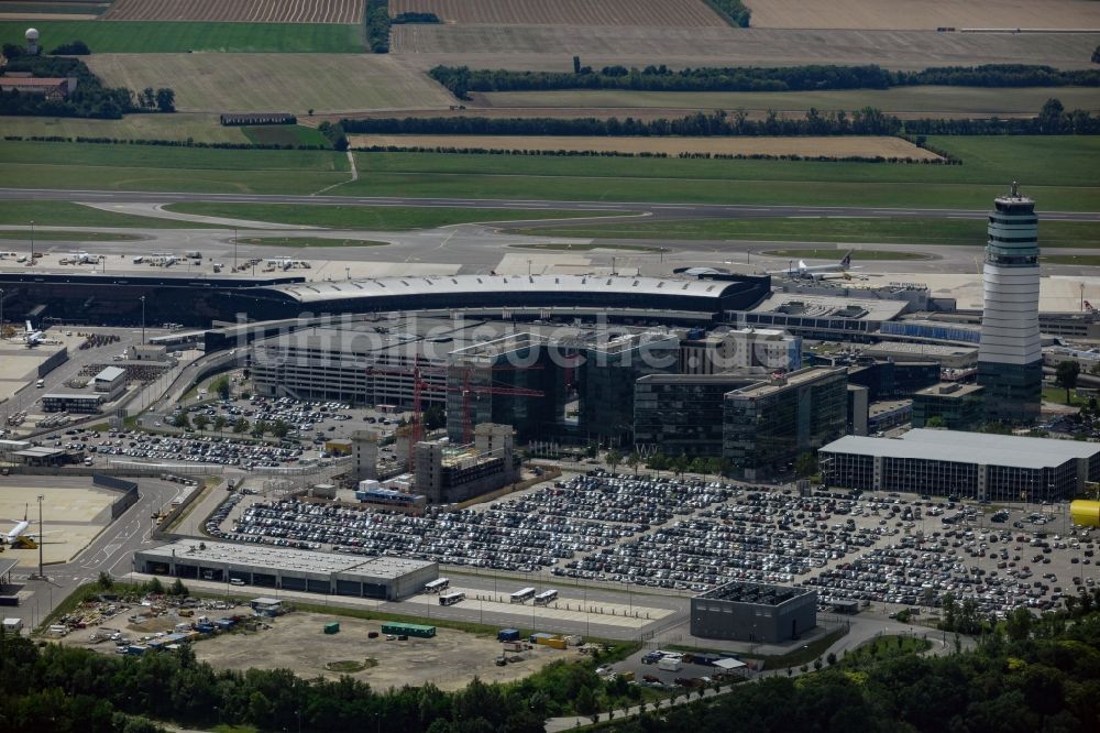 Luftbild Wien - Flughafen Tower auf dem Gelände des Flughafen in Wien in Niederösterreich, Österreich