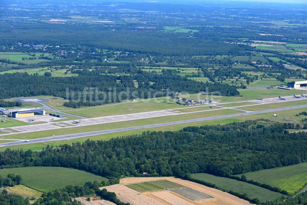 Luftaufnahme Hohn - Flugplatz ETNH in Hohn im Bundesland Schleswig-Holstein, Deutschland
