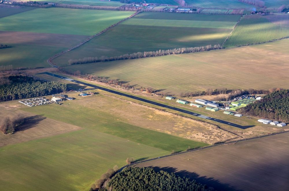 Luftaufnahme Fehrbellin - Flugplatz in Fehrbellin im Bundesland Brandenburg, Deutschland