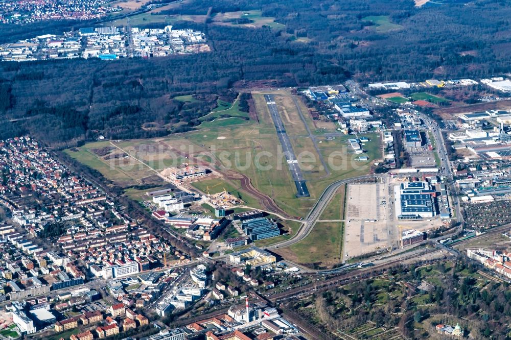 Luftaufnahme Freiburg im Breisgau - Flugplatz der in Freiburg im Breisgau im Bundesland Baden-Württemberg, Deutschland