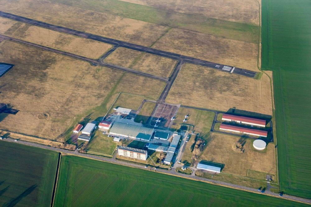 Luftaufnahme Landsberg - Flugplatz der Halle-Oppin in Landsberg im Bundesland Sachsen-Anhalt, Deutschland