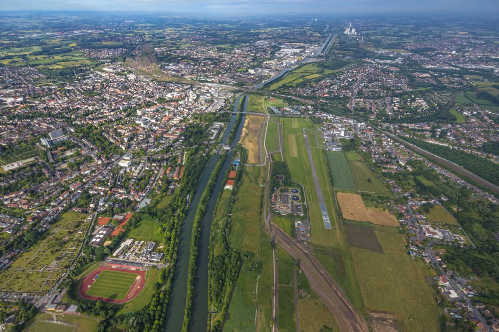 Hamm (Westfalen) von oben - Flugplatz Heessen und Auenlandschaft des Erlebnisraum Lippe am Fluss Lippe in Hamm im Bundesland Nordrhein-Westfalen, Deutschland