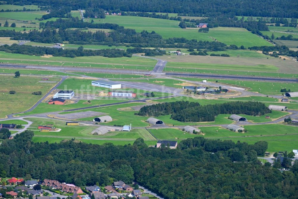 Leck von oben - Flugplatz in Leck im Bundesland Schleswig-Holstein, Deutschland