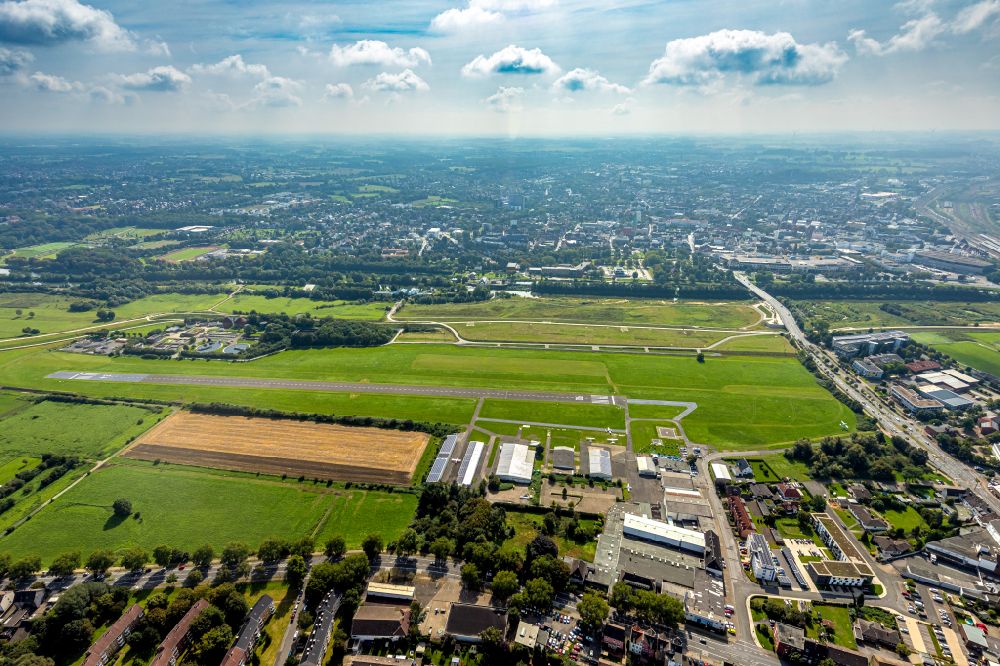 Hamm von oben - Flugplatz des Luftsport-Clubs Hamm e.V. in Hamm im Bundesland Nordrhein-Westfalen