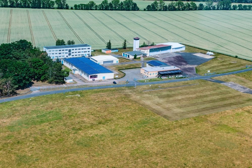 Luftbild Riesa - Flugplatz im Ortsteil Göhlis in Riesa im Bundesland Sachsen, Deutschland