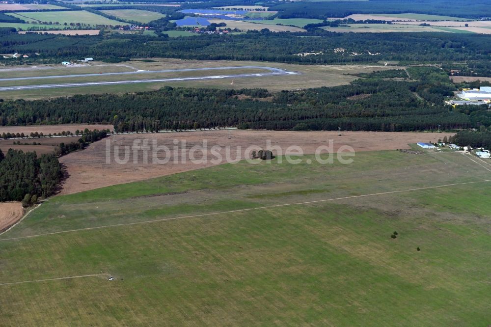 Parchim aus der Vogelperspektive: Flugplatz im Ortsteil Slate in Parchim im Bundesland Mecklenburg-Vorpommern, Deutschland