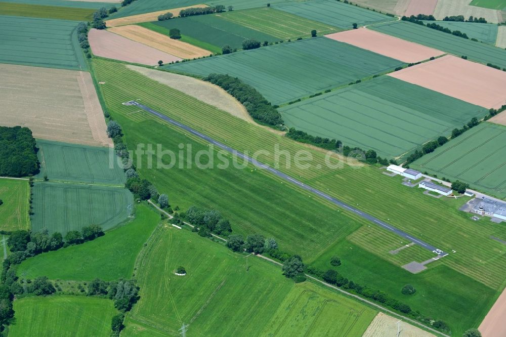 Rinteln von oben - Flugplatz in Rinteln im Bundesland Niedersachsen, Deutschland