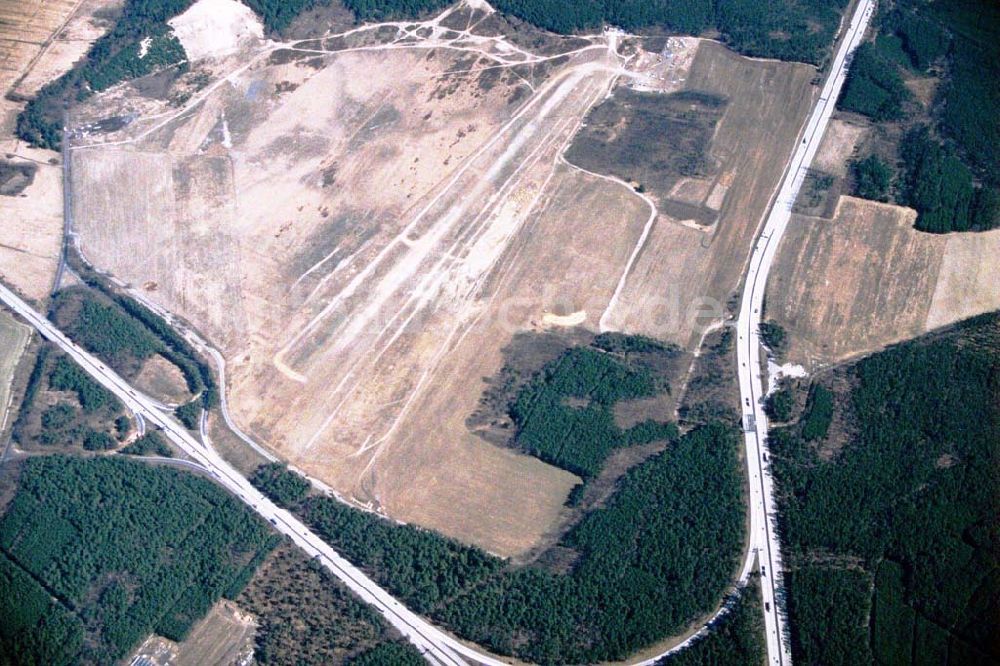 Luftbild Saarmund / BRB - Flugplatz Saarmund bei Michendorf am Berliner Ring aus 10000ft Höhe.