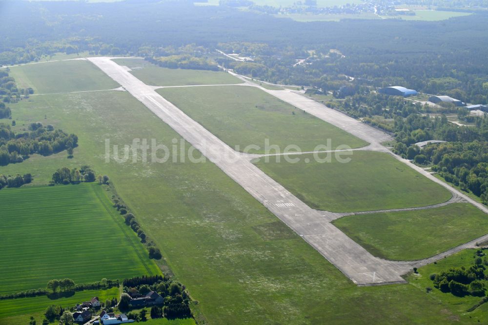 Luftaufnahme Schacksdorf - Flugplatz in Schacksdorf im Bundesland Brandenburg, Deutschland