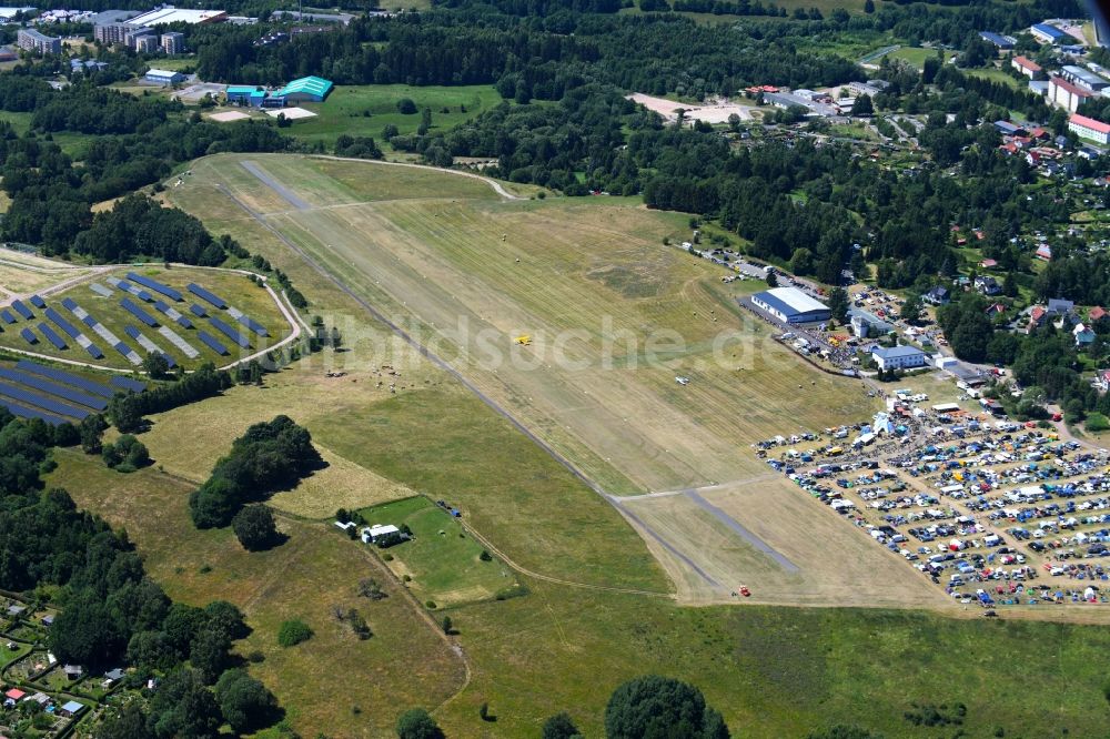 Luftbild Suhl - Flugplatz - Segelflugplatz Suhl-Goldlauter in Suhl im Bundesland Thüringen, Deutschland