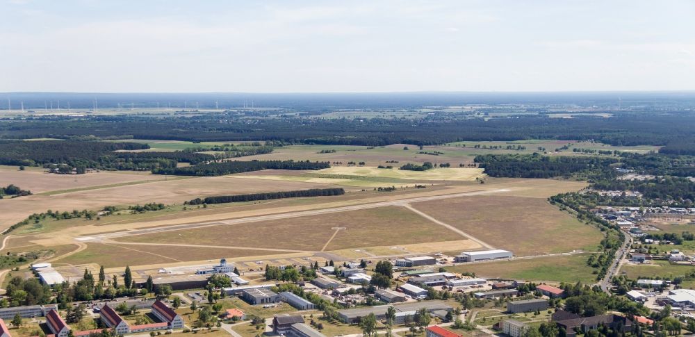 Luftaufnahme Strausberg - Flugplatz in Strausberg im Bundesland Brandenburg, Deutschland