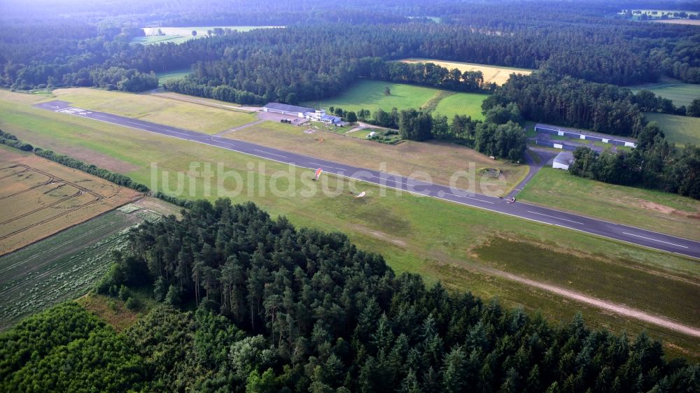 Luftaufnahme Gerdau - Flugplatz Uelzen in Gerdau im Bundesland Niedersachsen, Deutschland