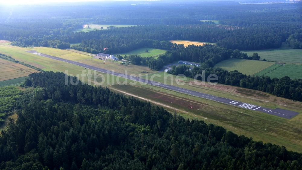 Luftbild Gerdau - Flugplatz Uelzen in Gerdau im Bundesland Niedersachsen, Deutschland