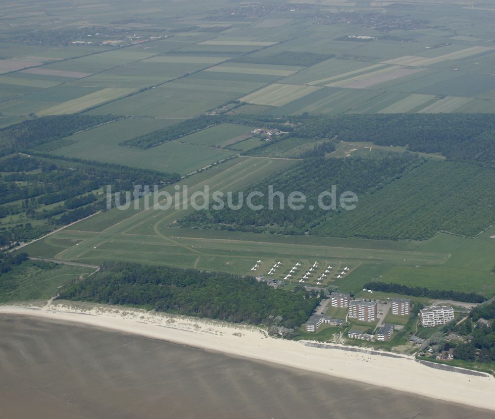 Wyk auf Föhr aus der Vogelperspektive: Flugplatz Wyk in Wyk auf Föhr im Bundesland Schleswig-Holstein, Deutschland