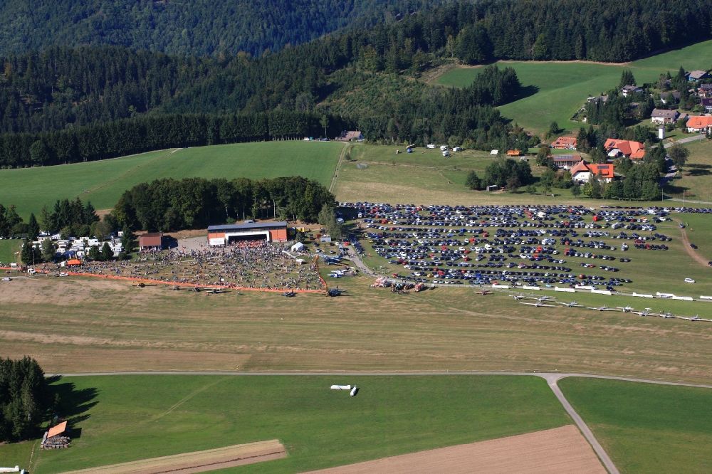 Rickenbach von oben - Flugtag auf dem Segelflugplatz der Luftsportgemeinschaft Hotzenwald in Rickenbach im Bundesland Baden-Württemberg