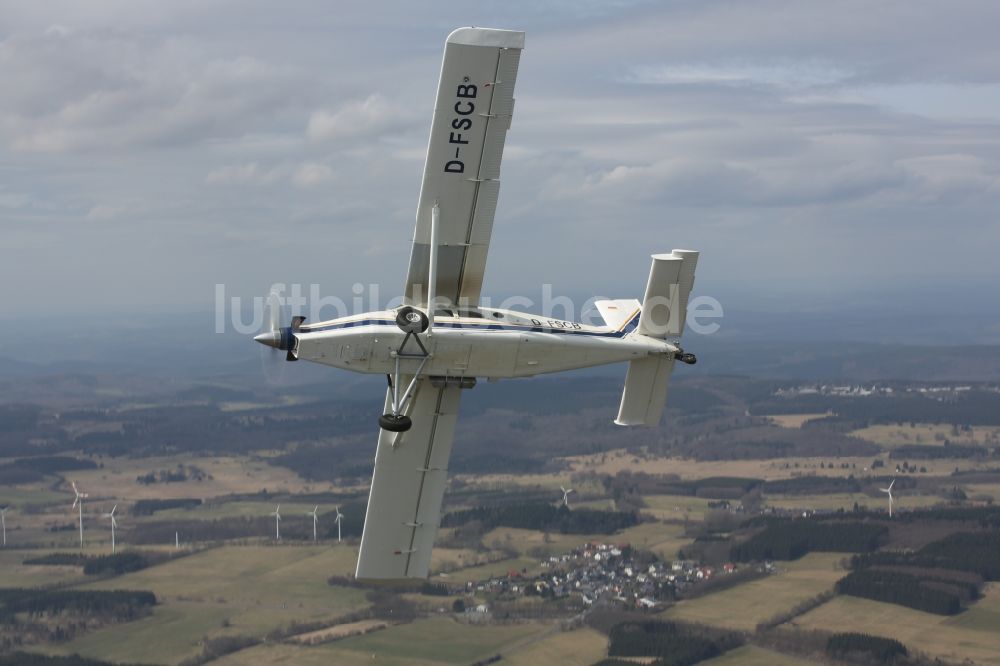 Schweighofen von oben - Flugzeug Pilatus Porter PC6 B2/H4 D-FCLG im Fluge über dem Luftraum in Schweighofen im Bundesland Rheinland-Pfalz