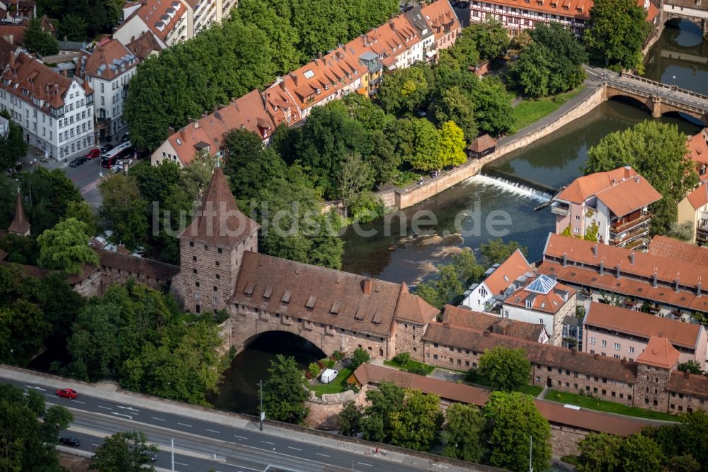 Luftaufnahme Nürnberg - Fluss - Brückenbauwerk Schlayerturm in Nürnberg im Bundesland Bayern, Deutschland
