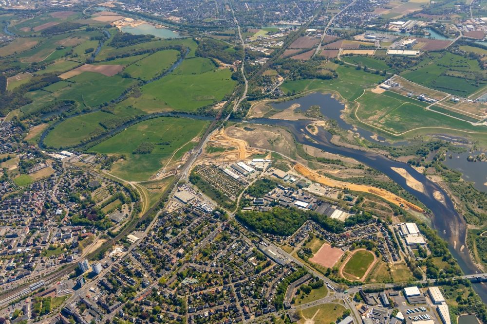 Luftbild Wesel - Fluss- Delta im Mündungsgebiet der Lippe im Ortsteil Fusternberg in Wesel im Bundesland Nordrhein-Westfalen, Deutschland