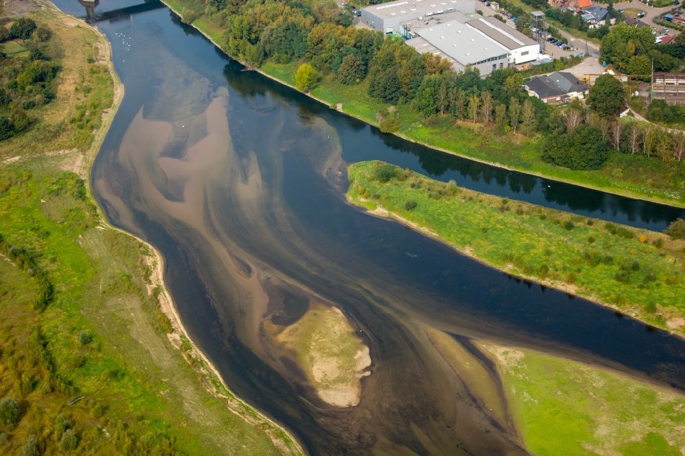 Luftaufnahme Wesel - Fluß- Delta und Strom- Mündung im Nationalen Schutzgebiet Lippemündungsraum in Wesel im Bundesland Nordrhein-Westfalen