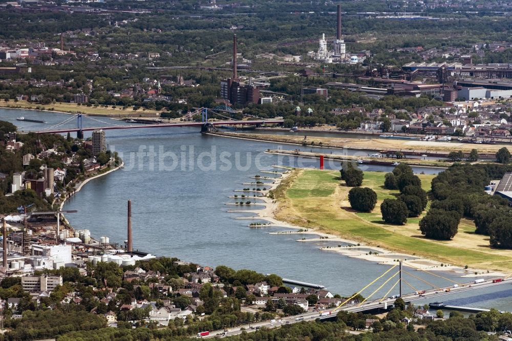 Luftaufnahme Duisburg - Fluß- Delta und Strom- Mündung der Ruhr in den Rhein in Duisburg im Bundesland Nordrhein-Westfalen