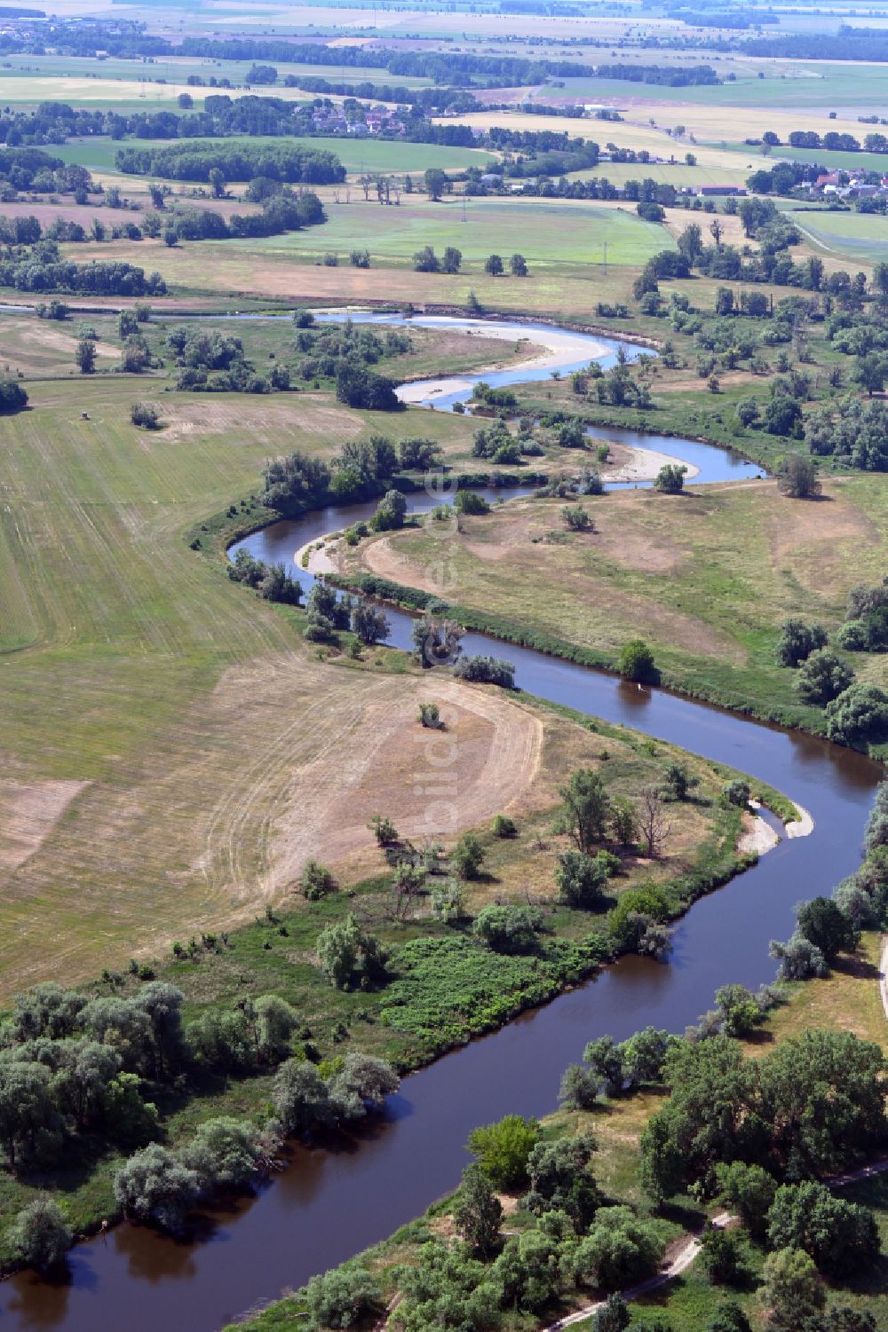 Luftbild Laußig - Fluß - Kurvenverlauf der Mulde in Laußig im Bundesland Sachsen, Deutschland
