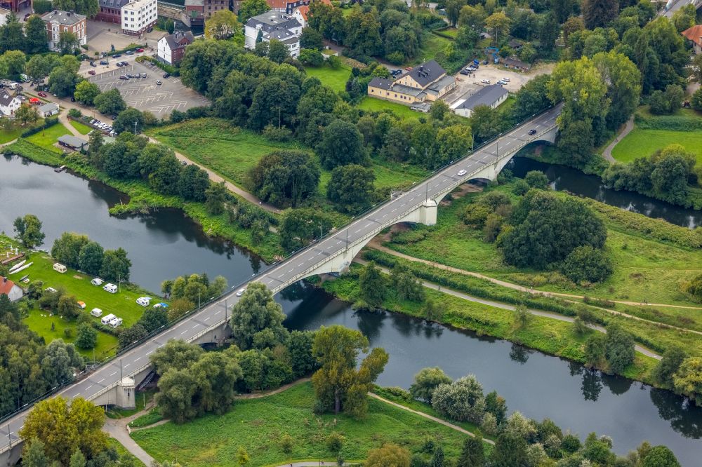 Heven aus der Vogelperspektive: Flussbrücke über die Ruhr in Heven im Bundesland Nordrhein-Westfalen, Deutschland