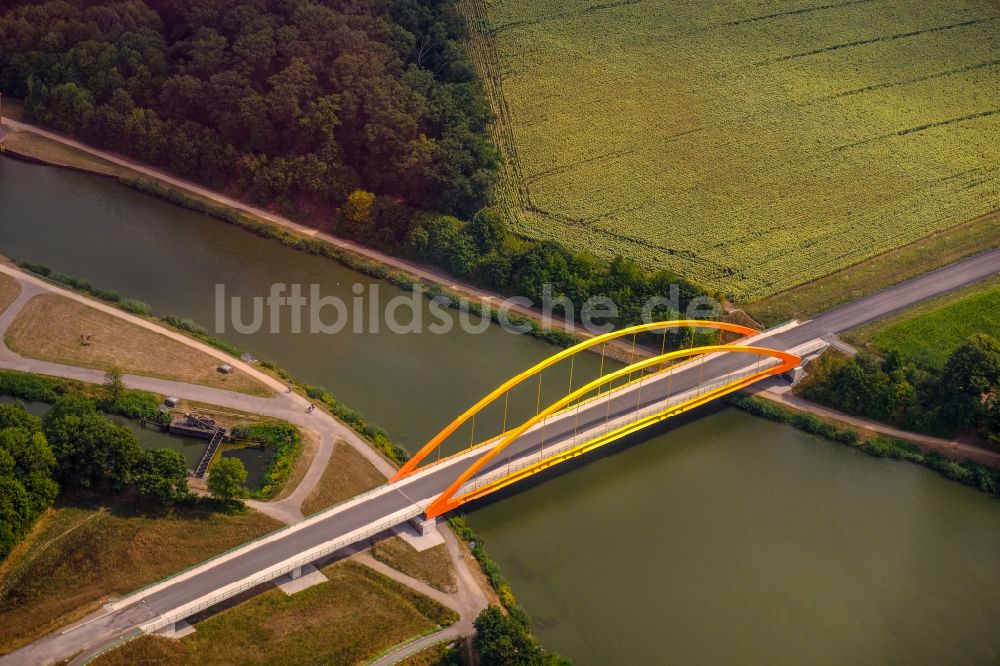 Luftaufnahme Datteln - Flußbrücke Dattelner-Meer-Bogen in Datteln im Bundesland Nordrhein-Westfalen, Deutschland