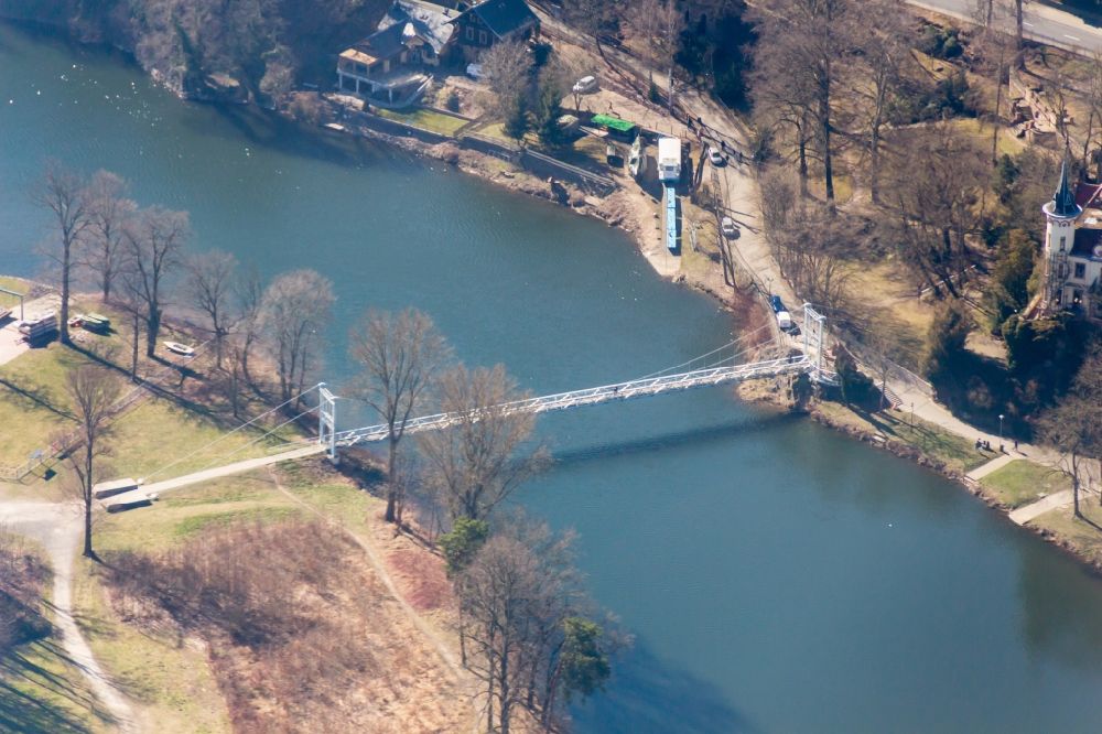 Luftaufnahme Grimma - Flußbrücke Hängebrücke in Grimma im Bundesland Sachsen, Deutschland