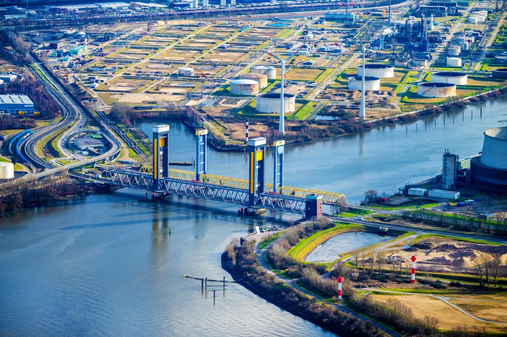 Luftbild Hamburg - Flußbrücke Kattwykbrücke über die Süderelbe in Hamburg, Deutschland