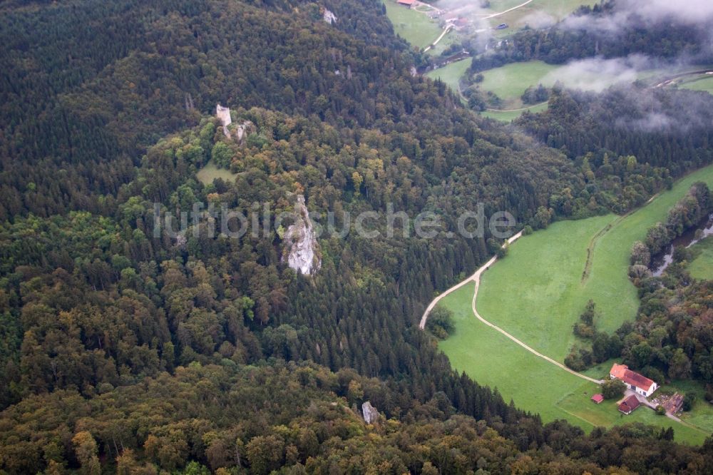Luftaufnahme Fridingen an der Donau - Flußtalverlauf der Donau in Fridingen an der Donau im Bundesland Baden-Württemberg