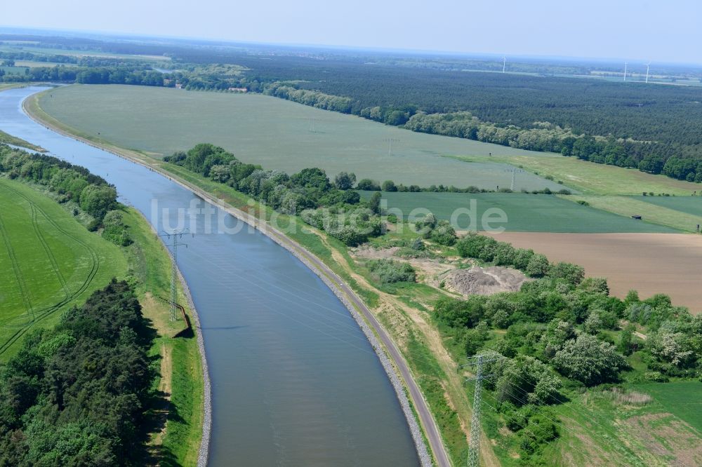 Luftbild Genthin - Flussverlauf Elbe-Havel-Kanal zwischen Genthin und Bergzow im Bundesland Sachsen-Anhalt