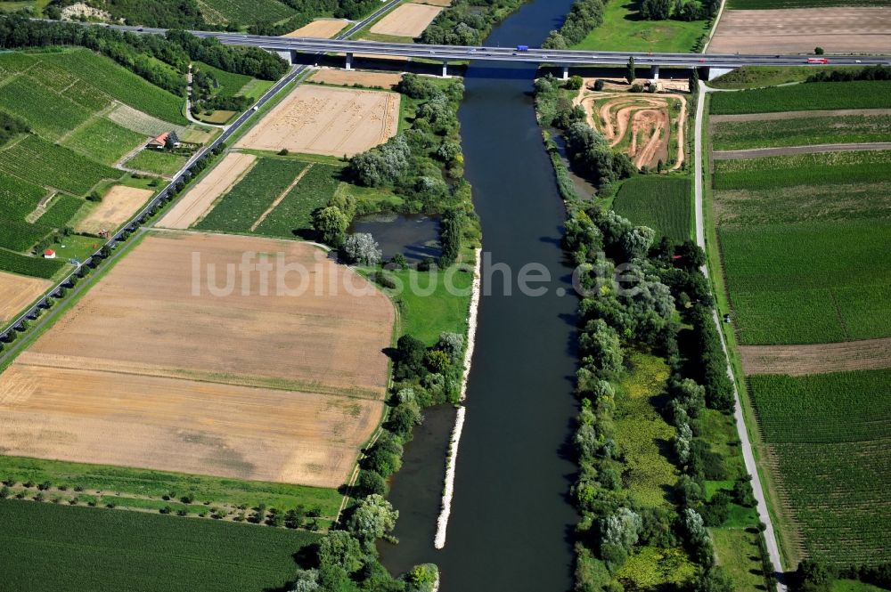Luftaufnahme Dettelbach - Flussverlauf des Main bei Dettelbach im Bundesland Bayern