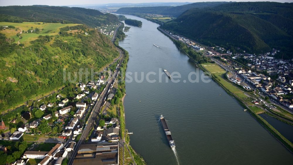 Luftbild Rheinbrohl - Flußverlauf des Rheins zwischen den Ortschaften Rheinbrohl und Brohl-Lützing im Bundesland Rheinland-Pfalz, Deutschland