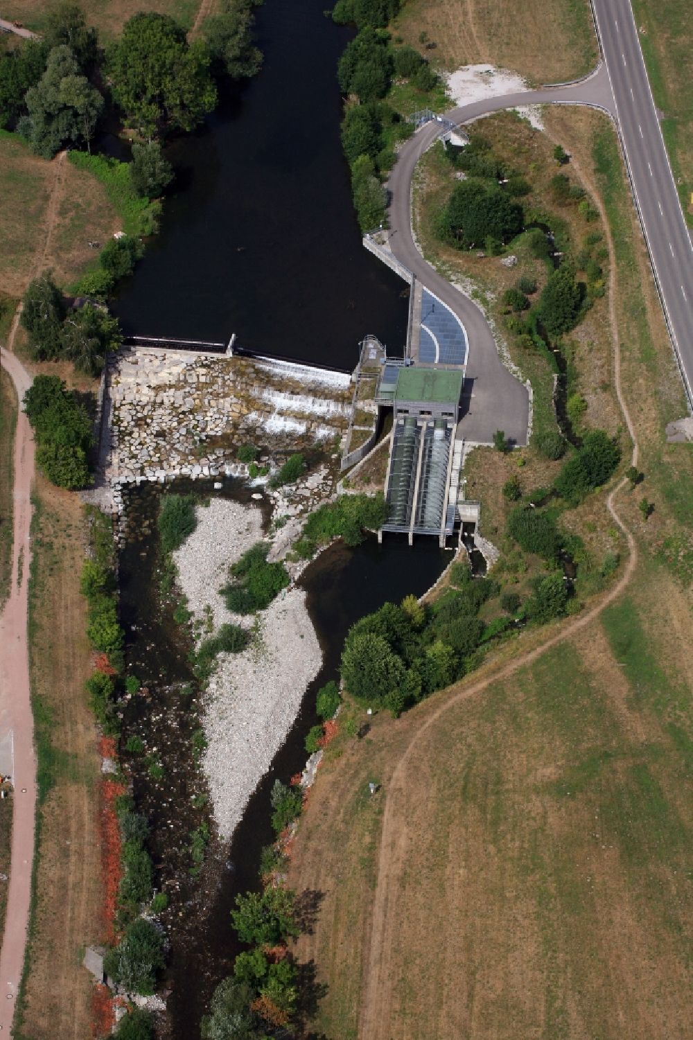 Luftaufnahme Hausen im Wiesental - Flusswasserkraftwerk der Energiedienst an der Wiese in Hausen im Wiesental im Bundesland Baden-Württemberg, Deutschland