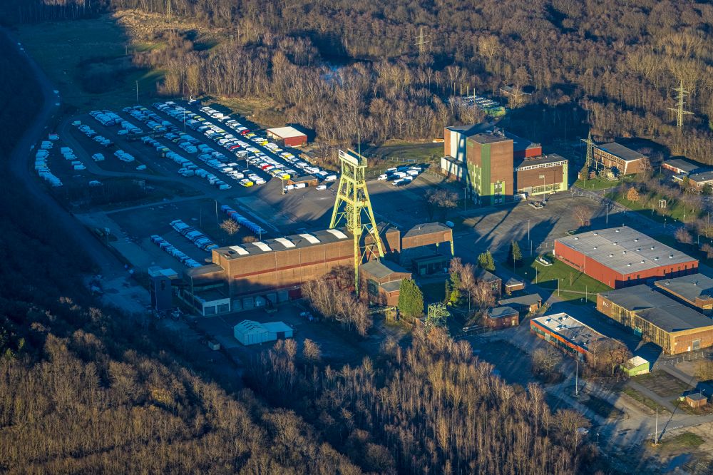 Luftbild Bottrop - Förderanlagen und Bergbau- Schacht mit Förderturm Prosper-Haniel in Bottrop im Bundesland Nordrhein-Westfalen, Deutschland