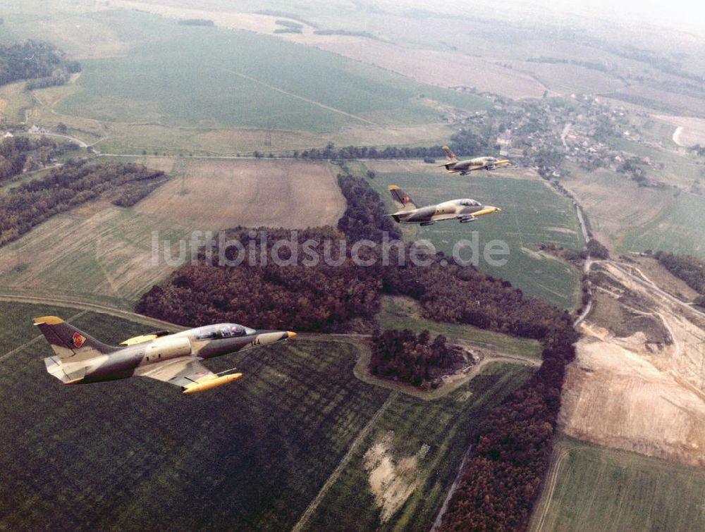 Bautzen von oben - Formationsflug einer Kette Aero L-39 Albatros der DDR- Luftstreitkräfte - Luftverteidigung über Sachsen