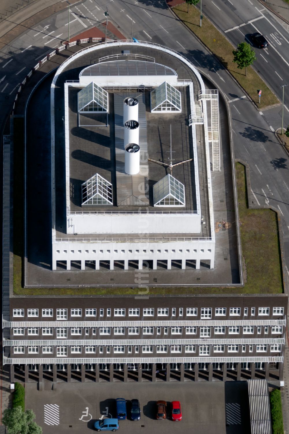 Luftaufnahme Bremerhaven - Forschungs- Gebäude und Bürokomplex Alfred-Wegener-Institut, Helmholtz-Zentrum für Polar- und Meeresforschung (AWI) in Bremerhaven im Bundesland Bremen, Deutschland