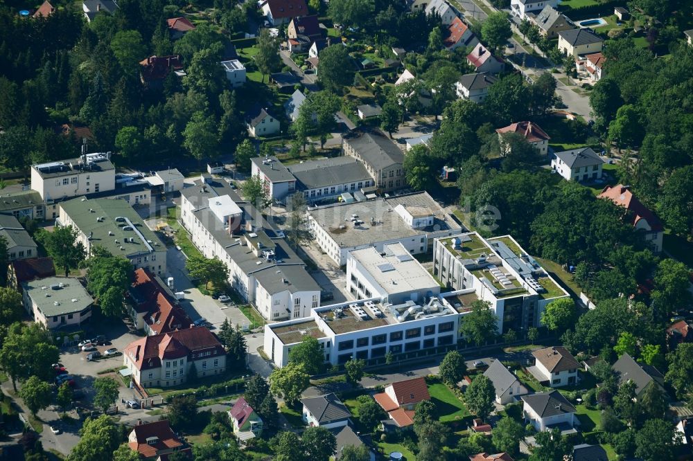 Luftbild Teltow - Forschungs- Gebäude und Bürokomplex an der Kantstraße und Schillerstraße in Teltow im Bundesland Brandenburg, Deutschland