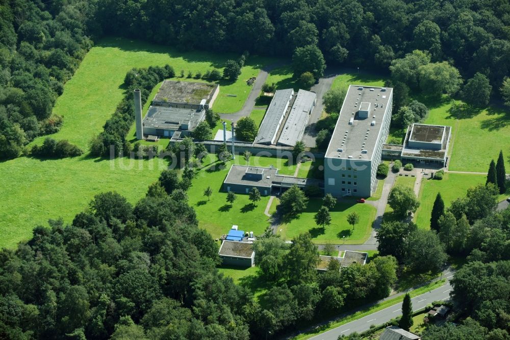 Luftaufnahme Gießen - Forschungs- Gebäude und Bürokomplex Strahlenzentrum am Leihgesterner Weg in Gießen im Bundesland Hessen, Deutschland