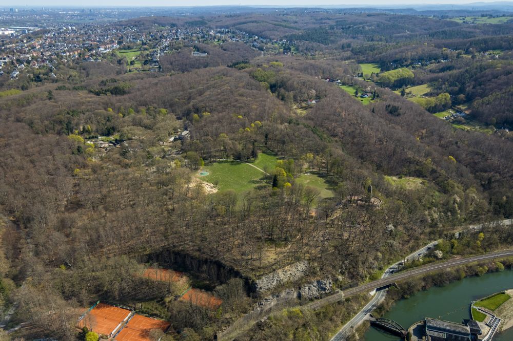 Witten aus der Vogelperspektive: Forstgebiete in einem Waldgebiet Hohenstein in Witten im Bundesland Nordrhein-Westfalen, Deutschland