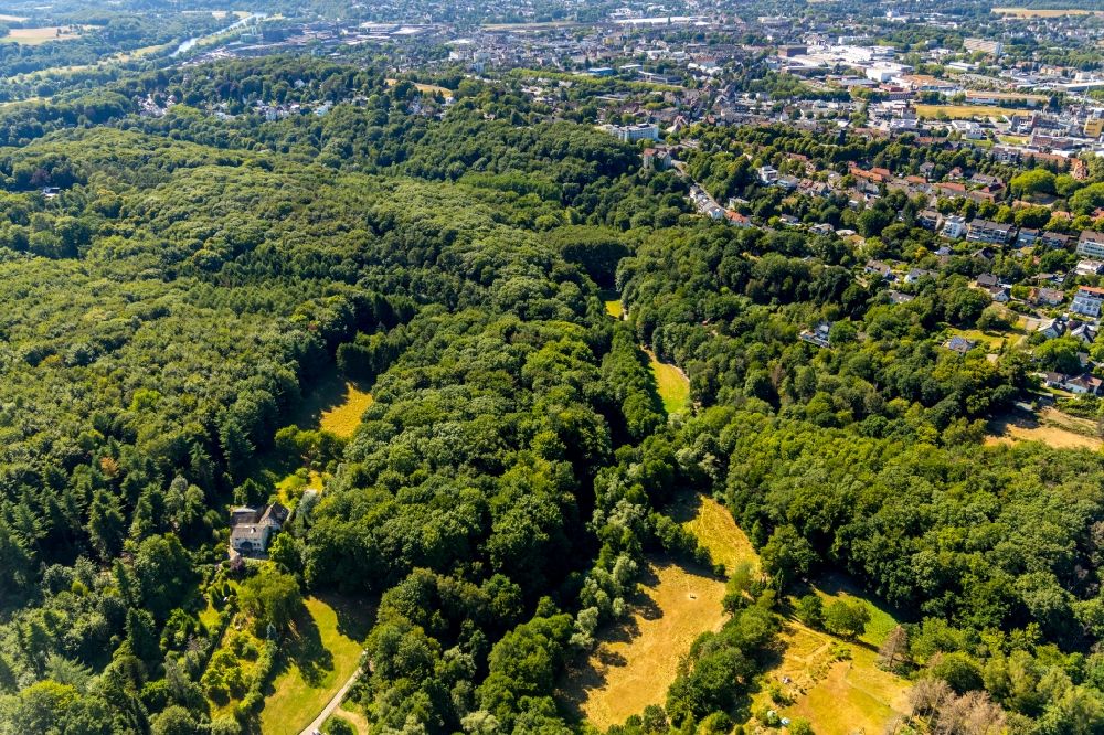 Witten von oben - Forstgebiete in einem Waldgebiet im Ortsteil Borbach in Witten im Bundesland Nordrhein-Westfalen, Deutschland
