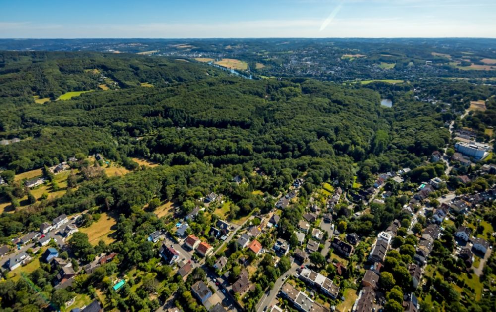 Witten aus der Vogelperspektive: Forstgebiete in einem Waldgebiet im Ortsteil Borbach in Witten im Bundesland Nordrhein-Westfalen, Deutschland