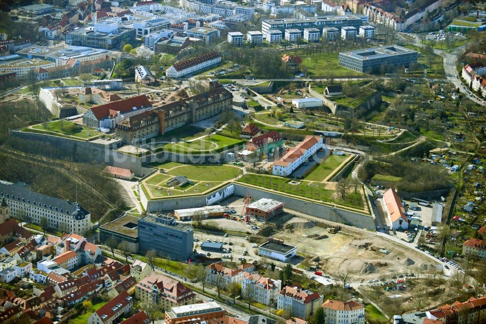 Luftaufnahme Erfurt - Fragmente der Festungsanlage Petersberg im Ortsteil Zentrum in Erfurt im Bundesland Thüringen, Deutschland