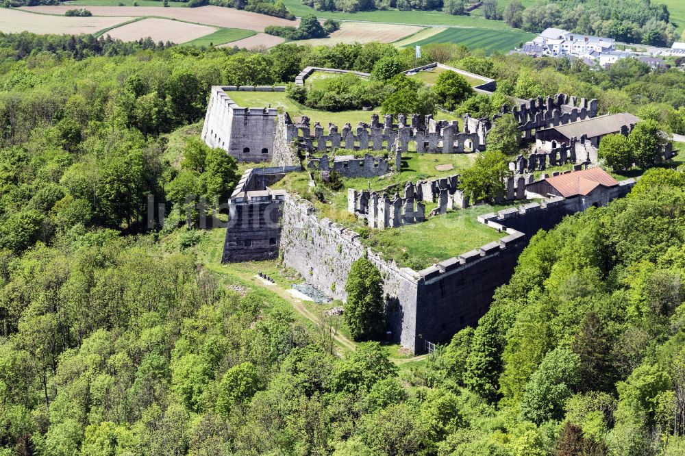 Schnaittach von oben - Fragmente der Festungsanlage Rothenberg in Schnaittach im Bundesland Bayern, Deutschland
