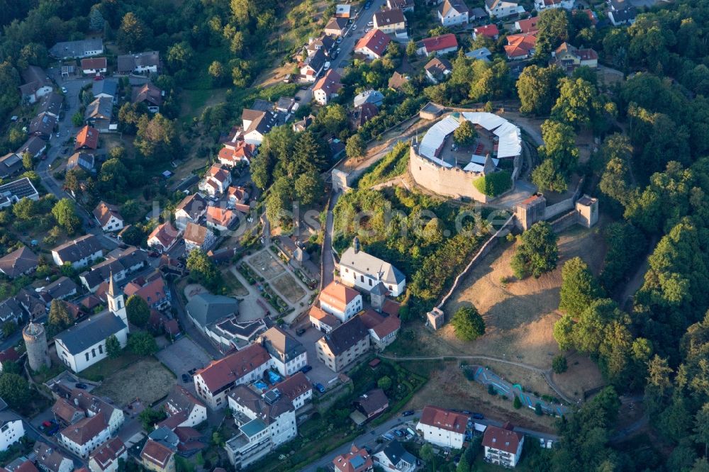 Lindenfels von oben - Freilichtbühne auf Burg Lindenfels in Lindenfels im Bundesland Hessen, Deutschland