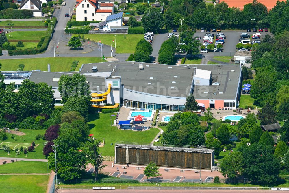Arnsberg von oben - Freizeiteinrichtung NASS - Freizeitbad Arnsberg und Sportzentrum Große Wiese in Arnsberg im Bundesland Nordrhein-Westfalen, Deutschland