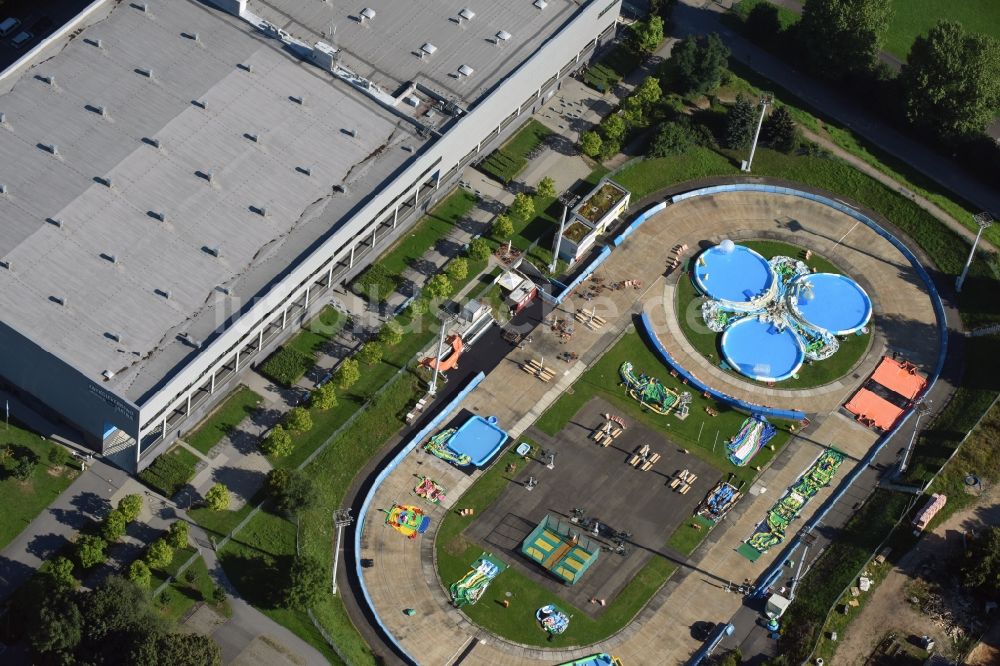 Luftaufnahme Dresden - Freizeitzentrum Hüpfburgenland und Wasserpark Sommer-Playport in Dresden im Bundesland Sachsen