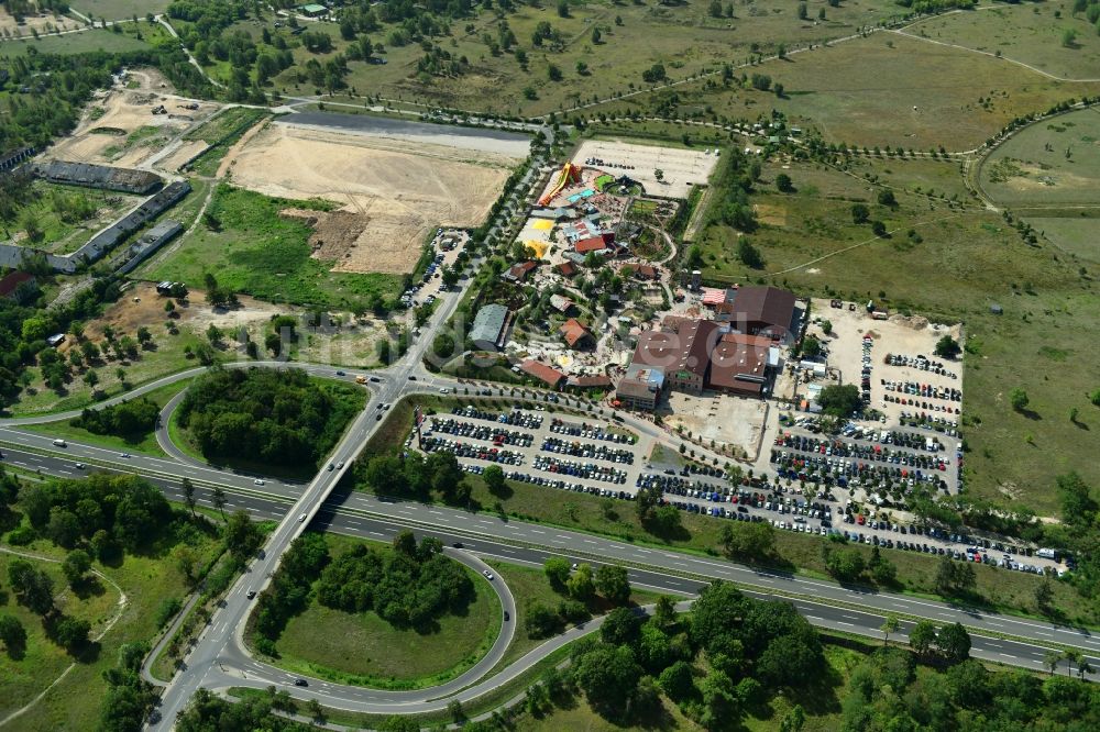 Luftaufnahme Wustermark - Freizeitzentrum Karls Freizeitpark im Ortsteil Elstal in Wustermark im Bundesland Brandenburg, Deutschland