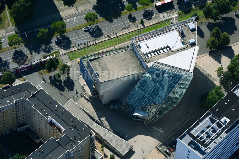 Dresden aus der Vogelperspektive: Freizeitzentrum - Kino - Gebäude in Dresden im Bundesland Sachsen,, Deutschland